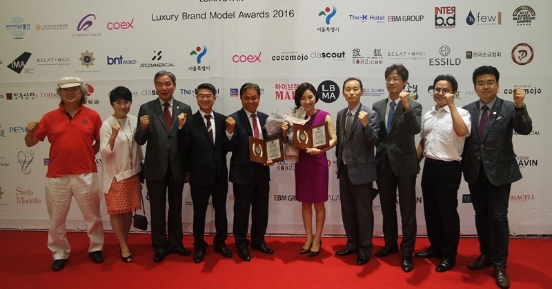 2016 대한민국 베스트브랜드 대상 수상자들과함께. 